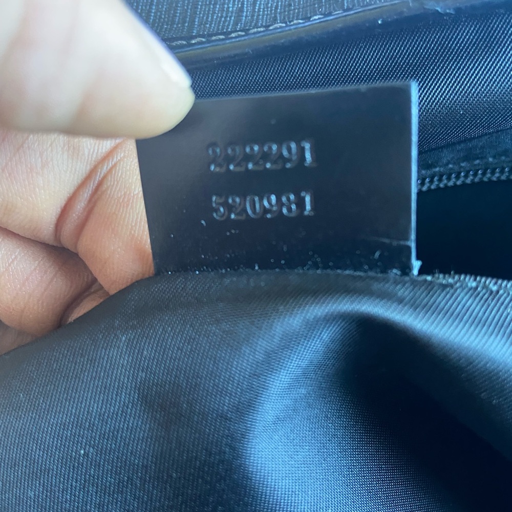 Men’s GUCCi laptop bag - Picture 7 of 9